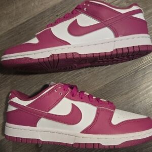Nike Dunks Next Nature Fuchsia and White Sneakers Womens Size 7 Brand New